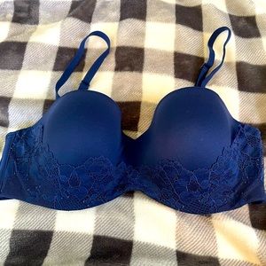 Victoria’s Secret bra 32D